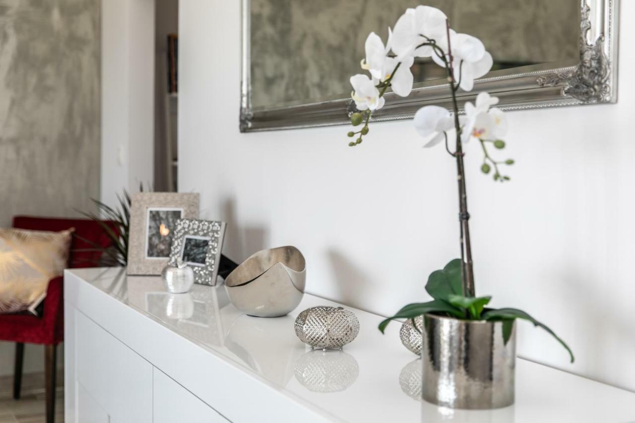 Sea Sparkle Luxury Apartment สปลิท ภายนอก รูปภาพ